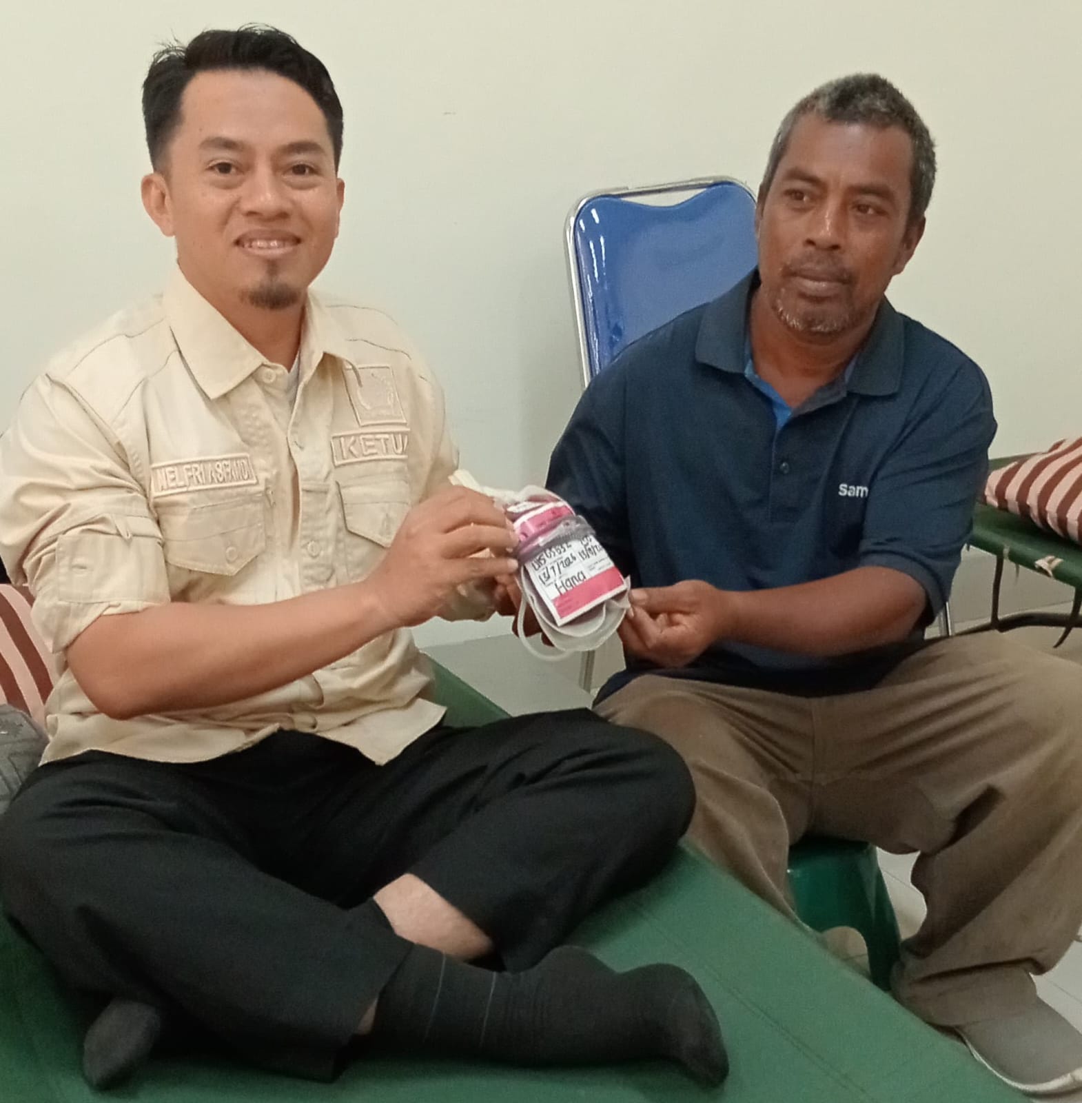 Ketua DPRD Pasaman Nelfri Asfandi Donor Darah